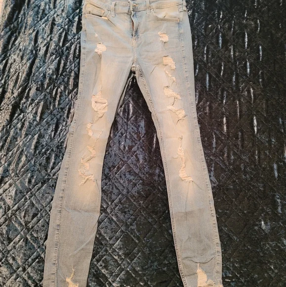 Hollister High-Rise Super Skinny Jegging - Picture 3 of 4